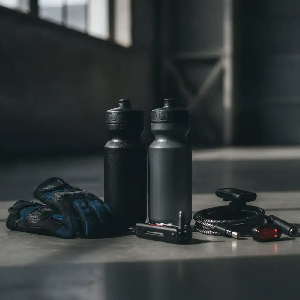 Cycling water bottles, gloves and accessories